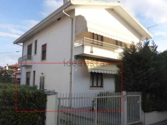 Appartamento in vendita di 135 m² in Via R. Colombina
