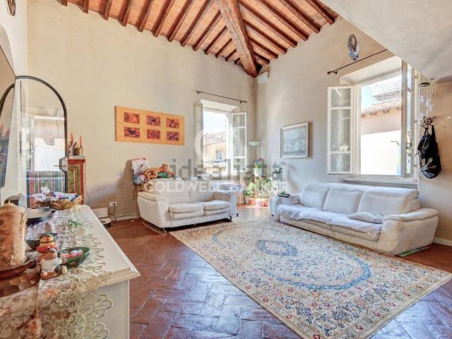 Appartamento in vendita di 135 m² in Via Roma