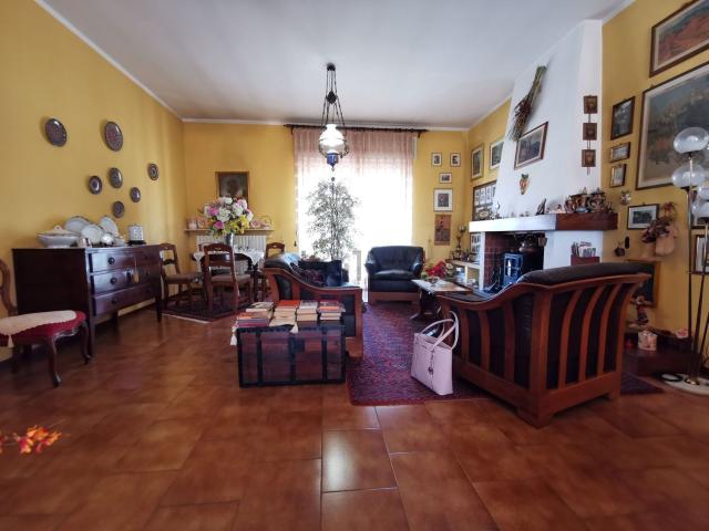 Appartamento in vendita di 135 m² in Via Roma