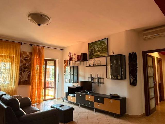 Appartamento in vendita di 135 m² in Via Rosario Livatino