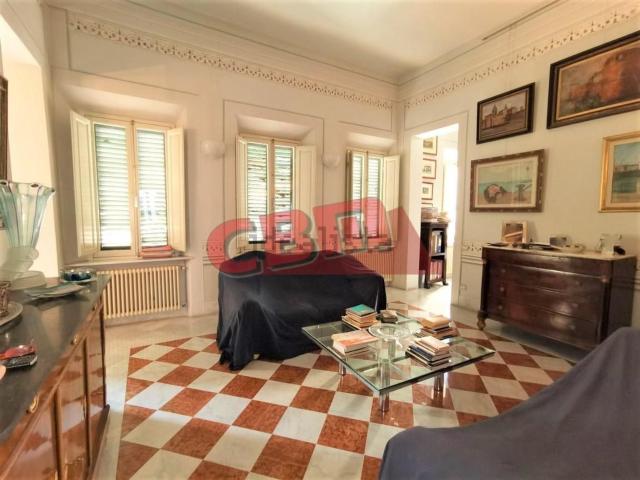 Appartamento in vendita di 135 m² in Via Ricasoli