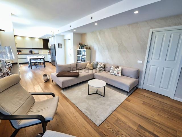 Appartamento in vendita di 135 m² in Via T. A. Edison, 19