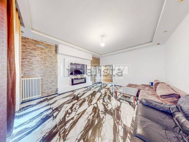 Appartamento in vendita di 135 m² in Via Tavoni, 692