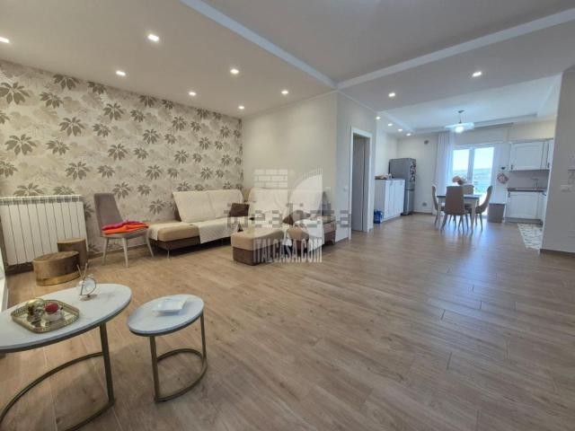 Appartamento in vendita di 135 m² in Via Thailandia