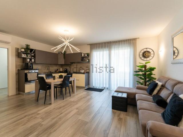 Appartamento in vendita di 135 m² in Via Umberto I