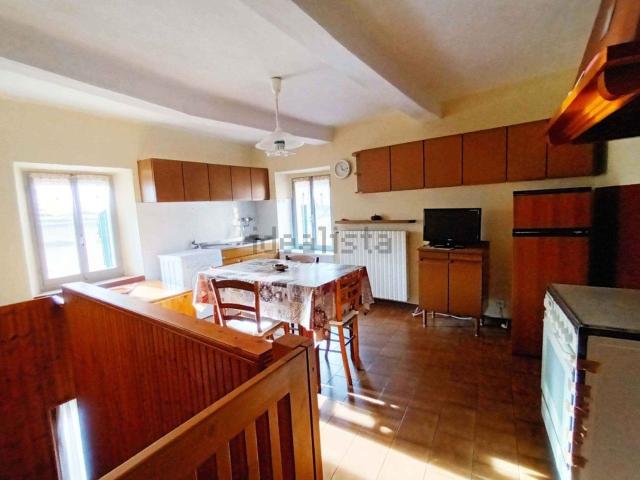 Appartamento in vendita di 135 m² in Via San Pietro