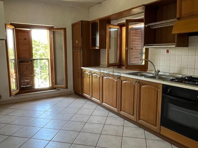 Appartamento in vendita di 135 m² in Via Valcesano