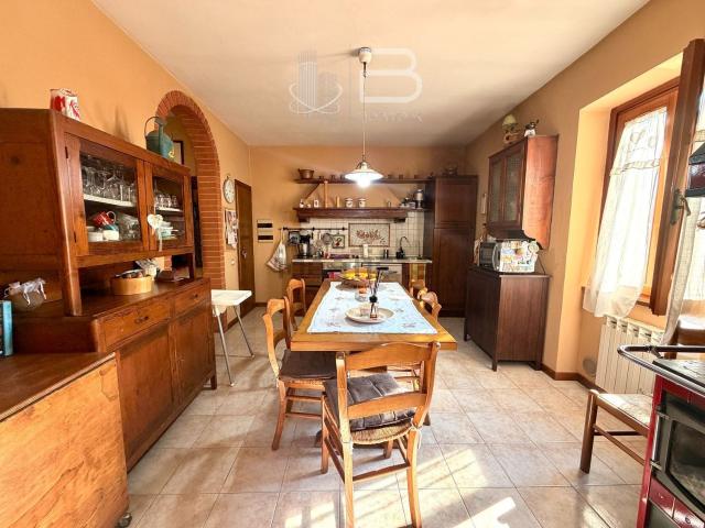 Appartamento in vendita di 135 m² in Via Ville, 69