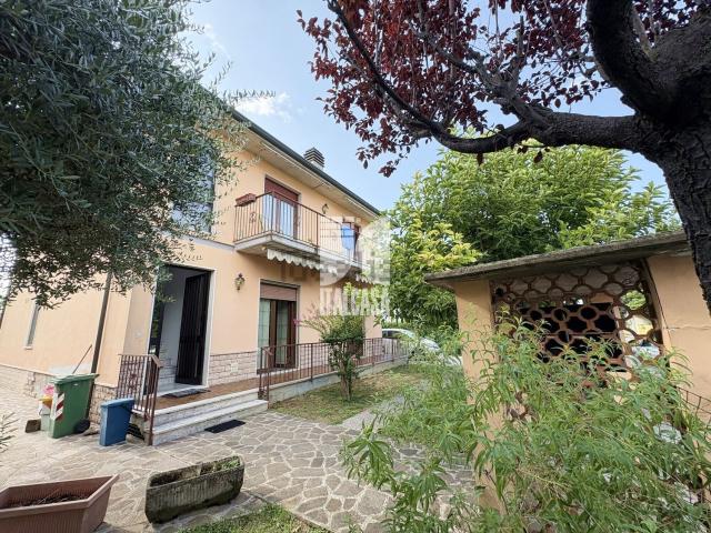 Appartamento in vendita di 135 m² in Via Vincenzo Bellini