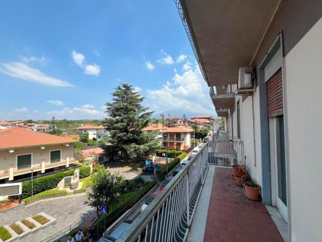 Appartamento in vendita di 135 m² in Via Vincenzo Bellini, 8
