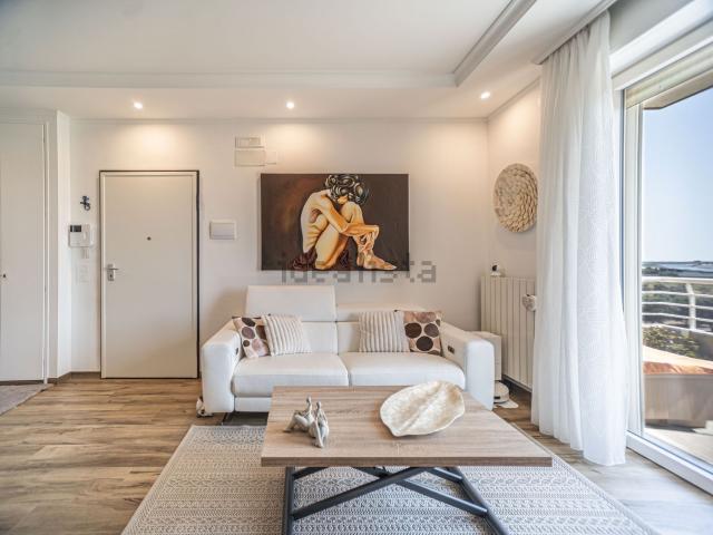Appartamento in vendita di 135 m² in Viale Antonio Gramsci