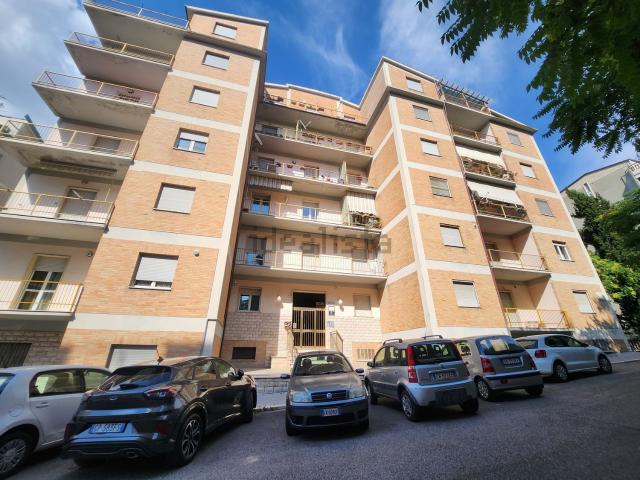 Appartamento in vendita di 135 m² in Viale Monsignor Secondo Bologna, 72