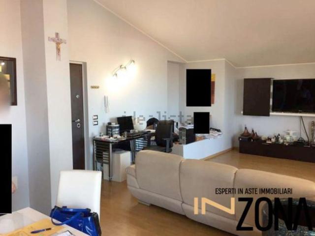 Appartamento in vendita di 135 m² in Vicolo de Gasperi