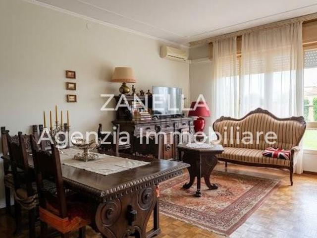Appartamento in vendita di 135 m² in Borgo Monte Grappa