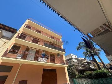 Appartamento in vendita di 136 m² in Via C. Cassola, 2