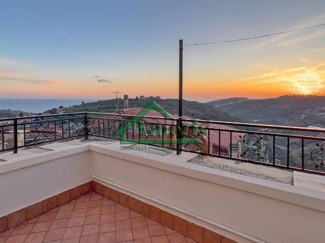 Appartamento in vendita di 136 m² in Via C. Cavour, 92