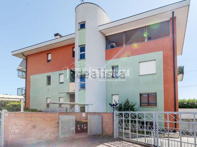 Appartamento in vendita di 136 m² in Via Cacciatori delle Alpi, 25