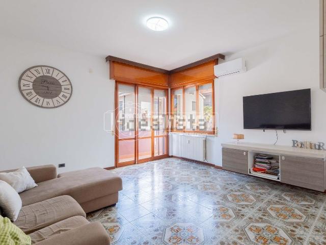 Appartamento in vendita di 136 m² in Via Cesare Battisti, 18