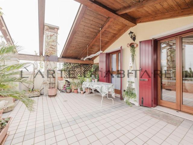 Appartamento in vendita di 136 m² in Via Alcide de Gasperi