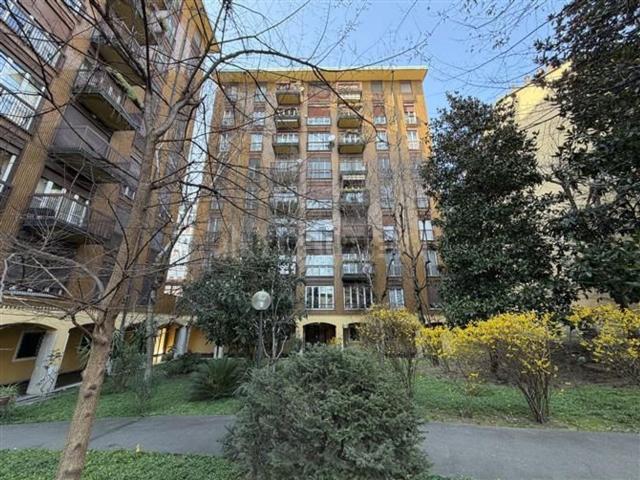 Appartamento in vendita di 136 m² in Via Giambellino