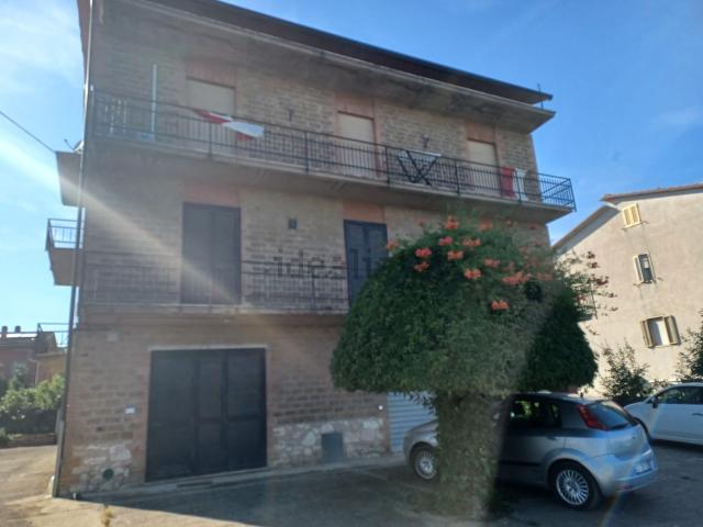 Appartamento in vendita di 136 m² in Via Giordano Bruno, 1
