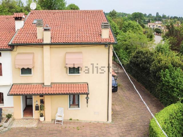 Appartamento in vendita di 136 m² in Via Giovan Maria Brunori