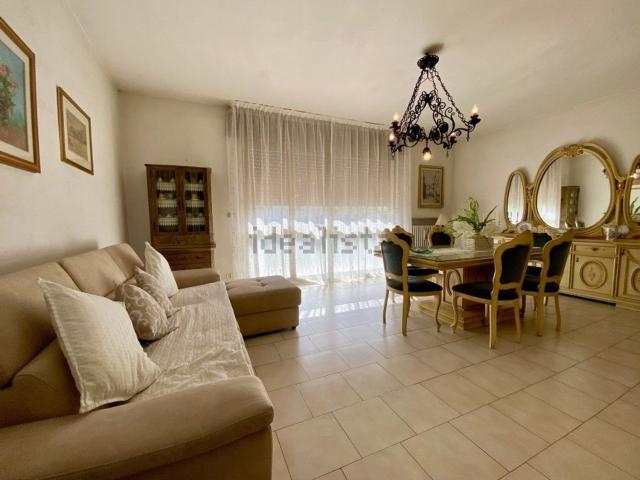 Appartamento in vendita di 136 m² in Via Giovanni Pascoli