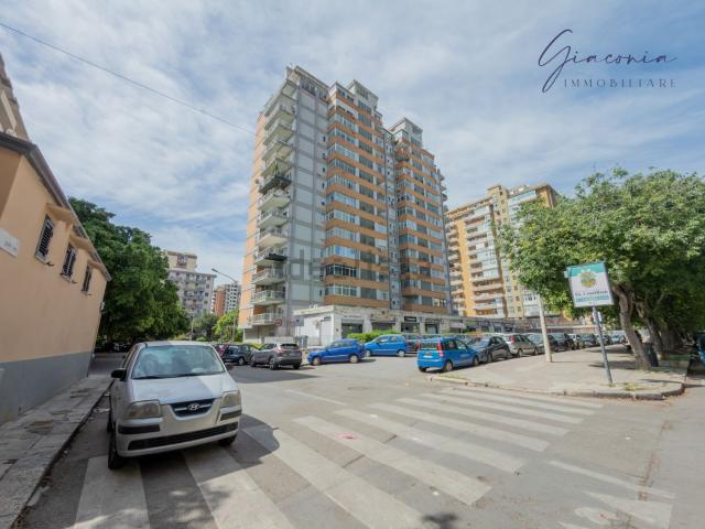 Appartamento in vendita di 136 m² in Via Guido Jung, 12