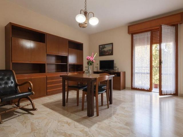 Appartamento in vendita di 136 m² in Via Don Bussetti