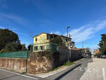 Fossignano, Latina Lazio - Terrazzo, Parcheggio auto