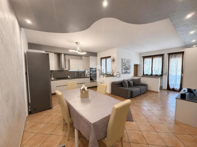 Appartamento in vendita di 136 m² in Via dei Carristi, 60