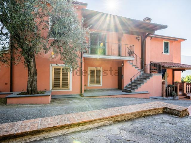 Appartamento in vendita di 136 m² in Via del Seminario, 3