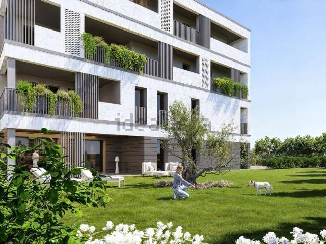Appartamento in vendita di 136 m² in Via della Costituzione, 10