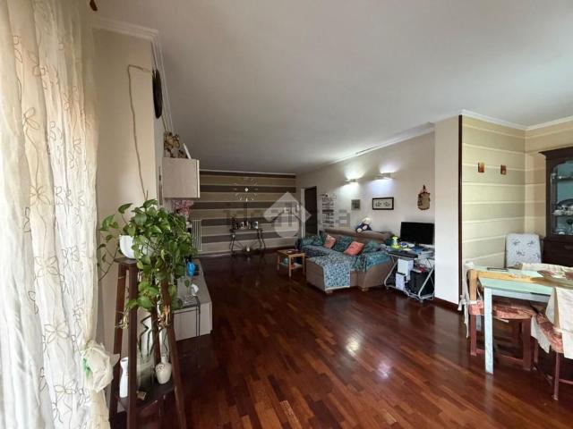 Appartamento in vendita di 136 m² in Via Edificio Scolastico, 39