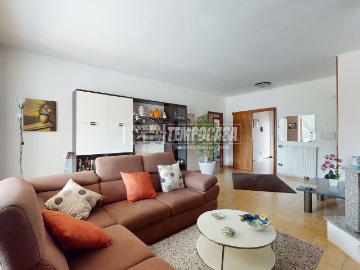Appartamento in vendita di 136 m² in Via Eugenio Montale, 26