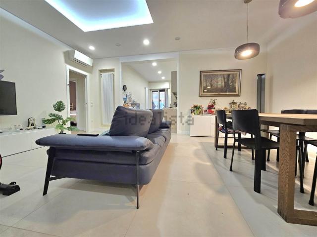 Appartamento in vendita di 136 m² in Via Lorenzo Fava, 19