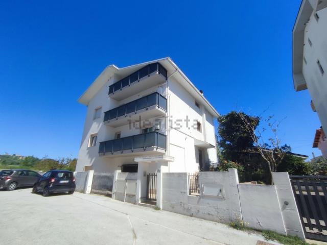 Appartamento in vendita di 136 m² in Via Lago di Garda, 18