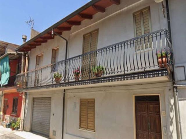 Appartamento in vendita di 136 m² in Via Luigi Cadorna, 20