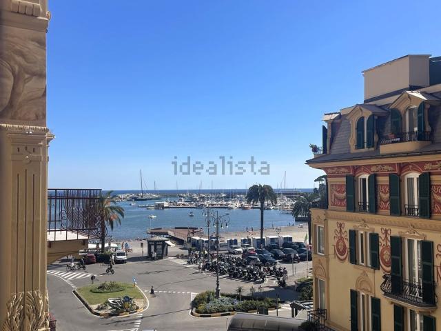Appartamento in vendita di 136 m² in Via Monsignor Agostino Giustiniani