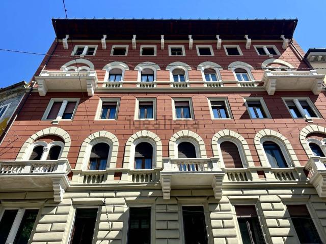 Appartamento in vendita di 136 m² in Via Martiri della Libertà, 3