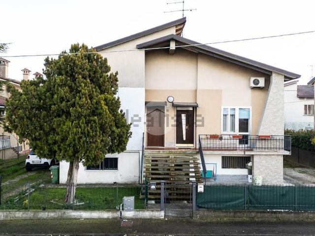 Appartamento in vendita di 136 m² in Via Michelangelo, 16