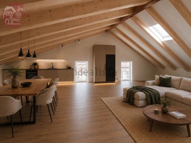 Appartamento in vendita di 136 m² in Via San Francesco D&apos Assisi, 40