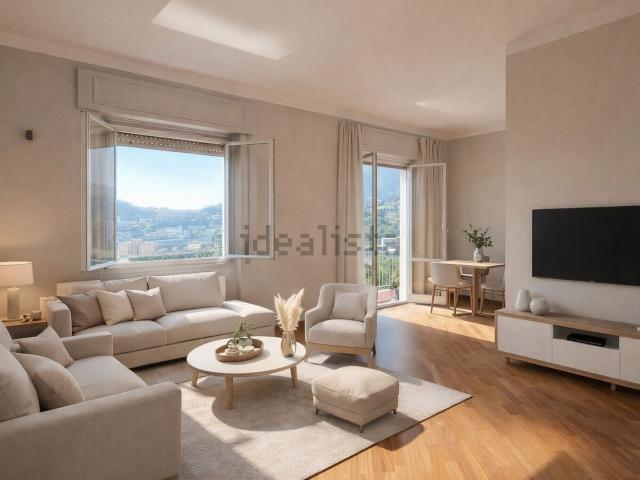 Appartamento in vendita di 136 m² in Via Pierino Negrotto Cambiaso