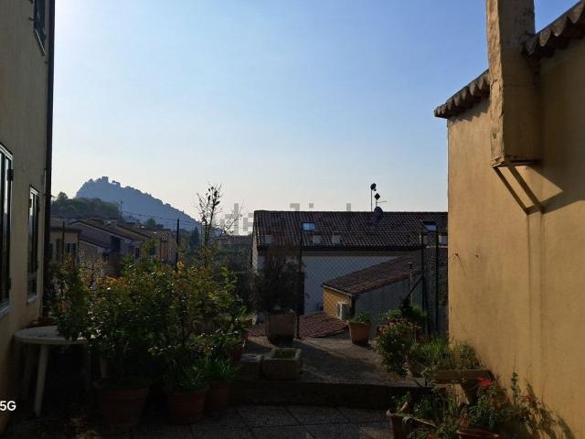 Appartamento in vendita di 136 m² in Via Pignara