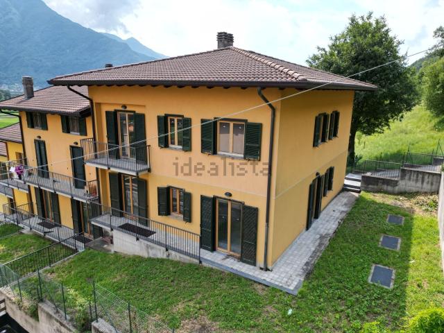 Appartamento in vendita di 136 m² in Via Rogola, 28