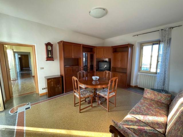 Appartamento in vendita di 136 m² in Via Trino, 5