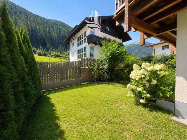 Appartamento in vendita di 136 m² in Via Valle Aurina