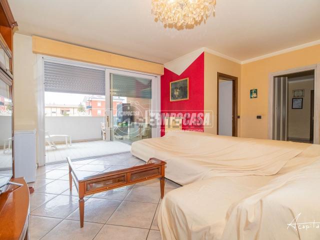 Appartamento in vendita di 136 m² in Via Varese