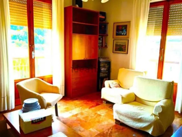 Appartamento in vendita di 136 m² in Piazza Martiri di Montemaggio