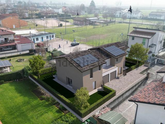 Appartamento in vendita di 136 m² in Strada della Pila